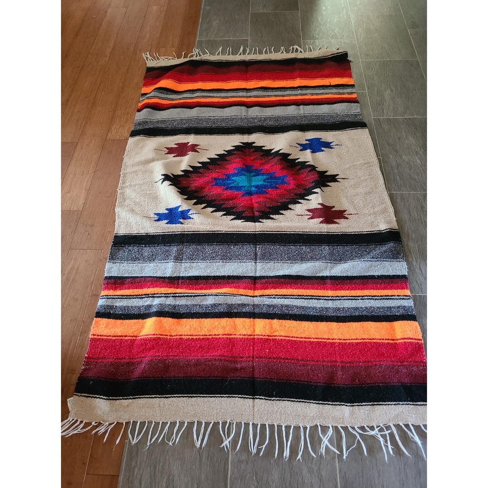 Vintage Cuamatzi brand woven Mexican throw blanket, Vibrant Pattern